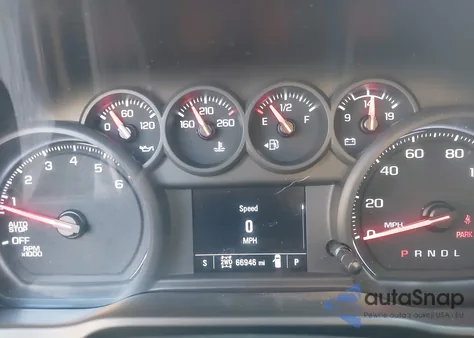 2021 Chevrolet Silverado 1500 4Wd Short Bed Custom z USA, uszkodzony, nr VIN 1GCPYBEK0MZ113266